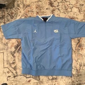 Nike Jordan UNC Tarheels lightweight pullover